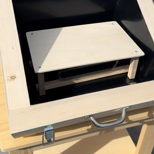Interior floor of solar oven tank