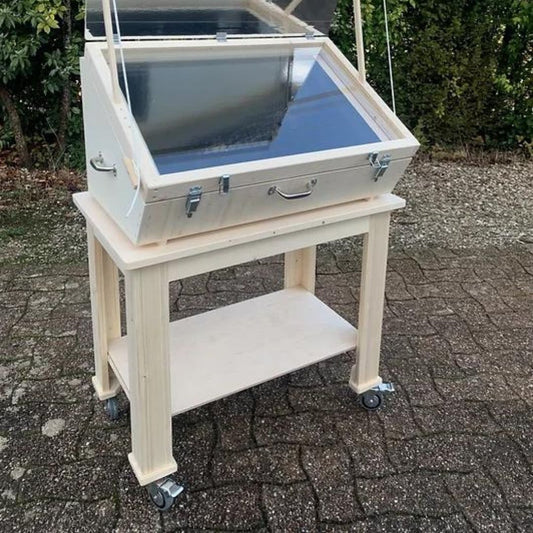 Rolling support for solar oven